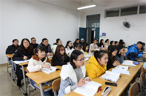 2023年许昌成人高考收费标准